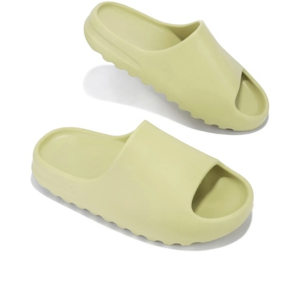 Sandal - Picture 3 of 3